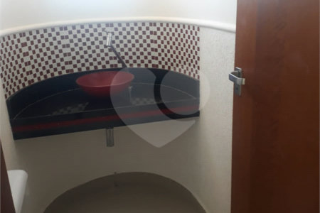 Excelente casa para venda no Parque Fher