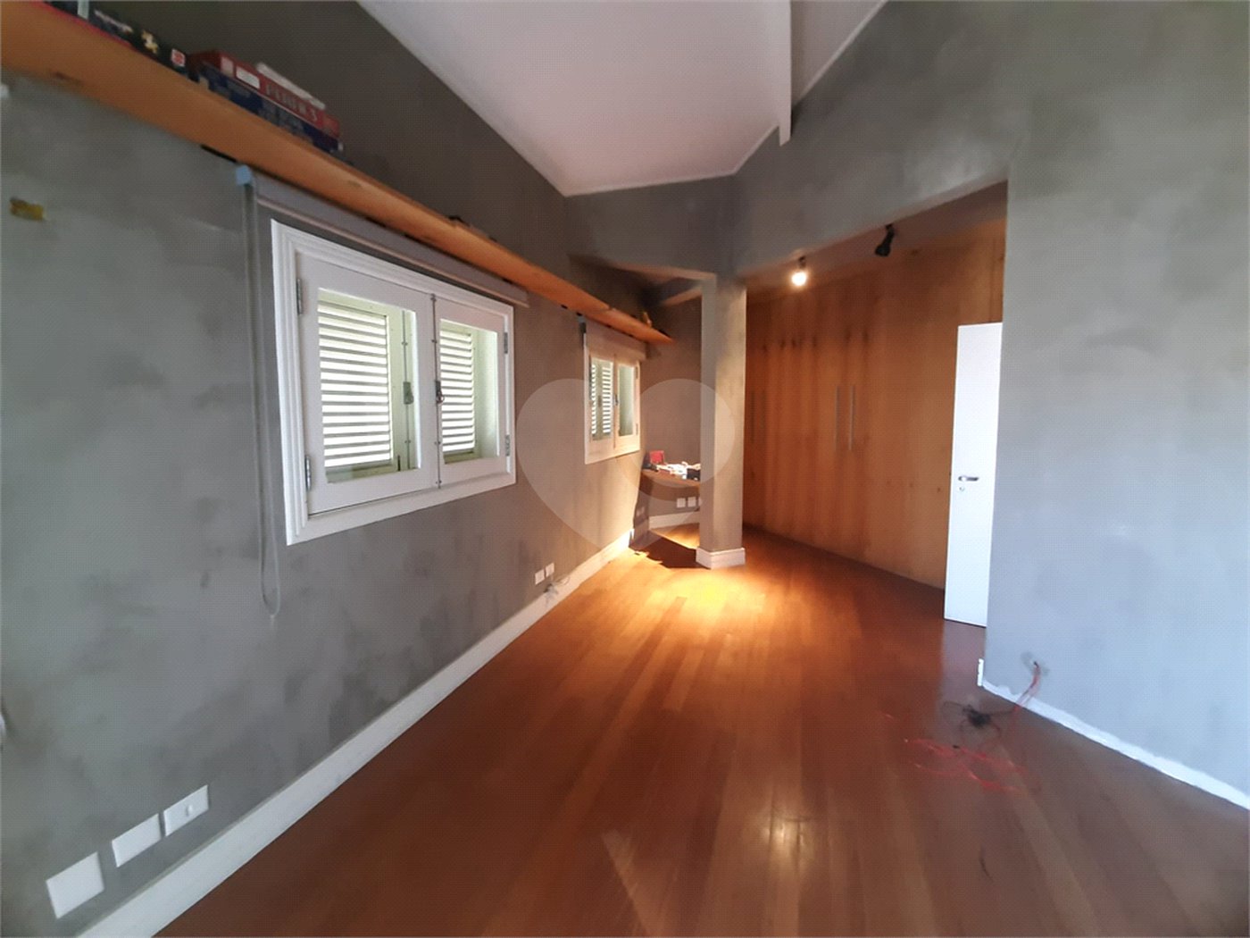 Casa à venda com 3 suítes no condomínio Chácara Francesa, São Paulo - SP