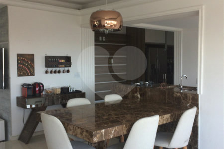 Apartamento à venda com 3 suítes em Vila Suzana, São Paulo, SP