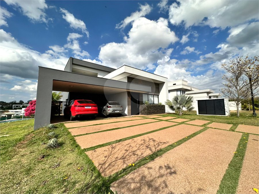Casa à venda com 3 suítes no condomínio Villas do Golfe, Itu - SP