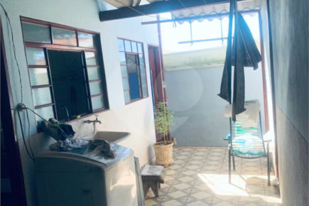 CASA TERREA NO JARDIM TANGARA