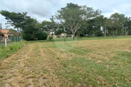 Loteamento Residencial no Condomínio Vila Pinhal do Broa.