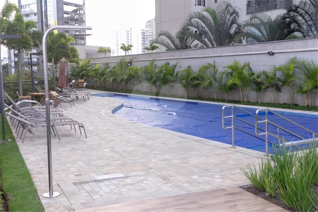 Espaço, conforto e uma localização privilegiada fazem deste apartamento mobiliado no Baeta Neves, em São Bernardo do Campo, uma excelente opção para seu novo lar. Com 118 m², três dormitórios e quatro banheiros, o imóvel oferece ambientes amplos para acomodar a família e receber amigos com comodidad