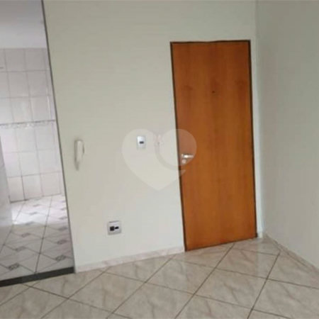 Apartamento no Romeu Santini.