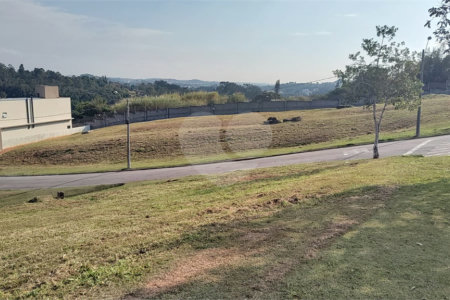 Belo terreno no Condomínio Santa Isabel II - Louveira SP.