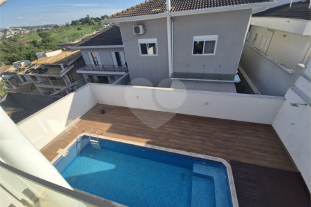 Belíssima Residência de 267 m² com Lazer Privativo no Condomínio Terras do Oriente – Valinhos