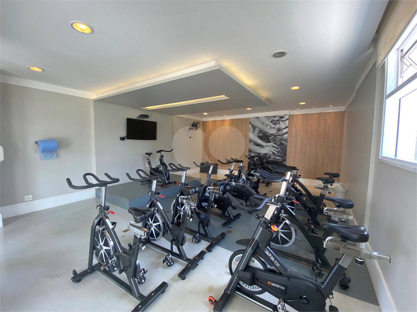 Apartamento à venda com 3 suítes em Barra Funda, São Paulo, SP
