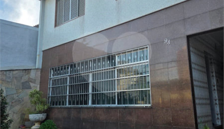 Sobrado à venda com 4 quartos, sendo 1 suíte,  em Vila Graciosa, São Paulo, SP