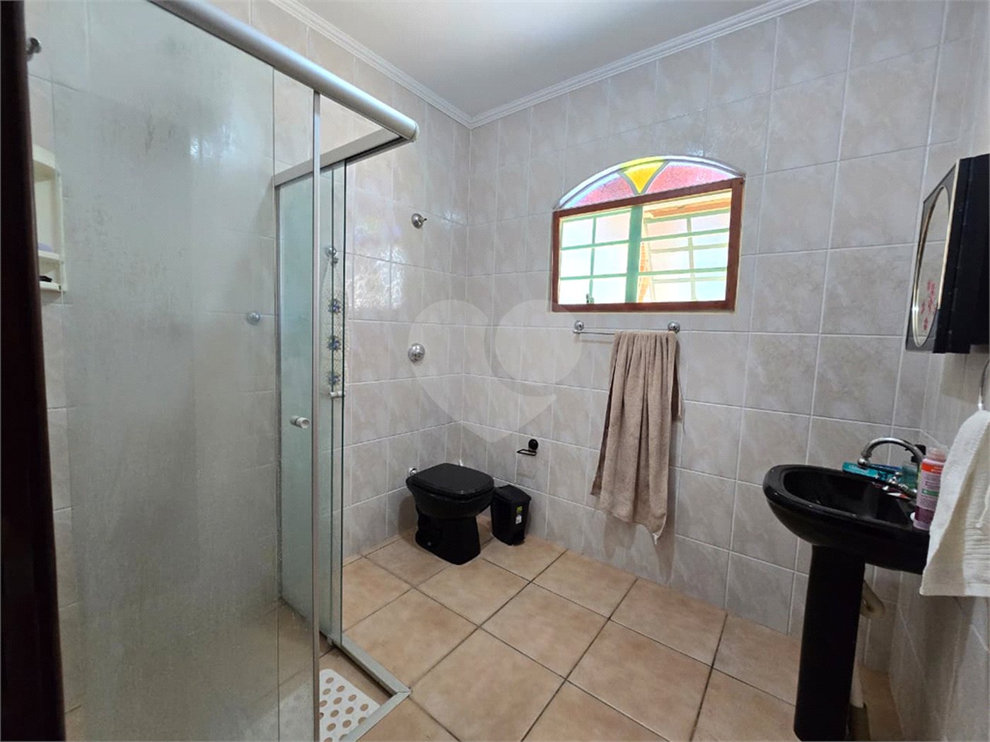 Chácara à venda com 4 quartos, sendo 1 suíte, em Cercadinho, Alambari, SP