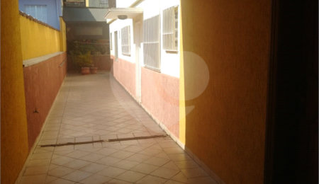 Casa à venda com 4 quartos, sendo 1 suíte,  em Vila Gustavo, São Paulo, SP