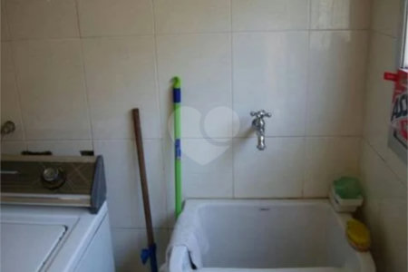 Sobrado à venda com 2 quartos, sendo 1 suíte, em Jardim Las Vegas, Guarulhos, SP