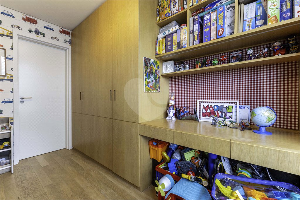 Apartamento à venda com 3 suítes em Jardim das Bandeiras, São Paulo, SP