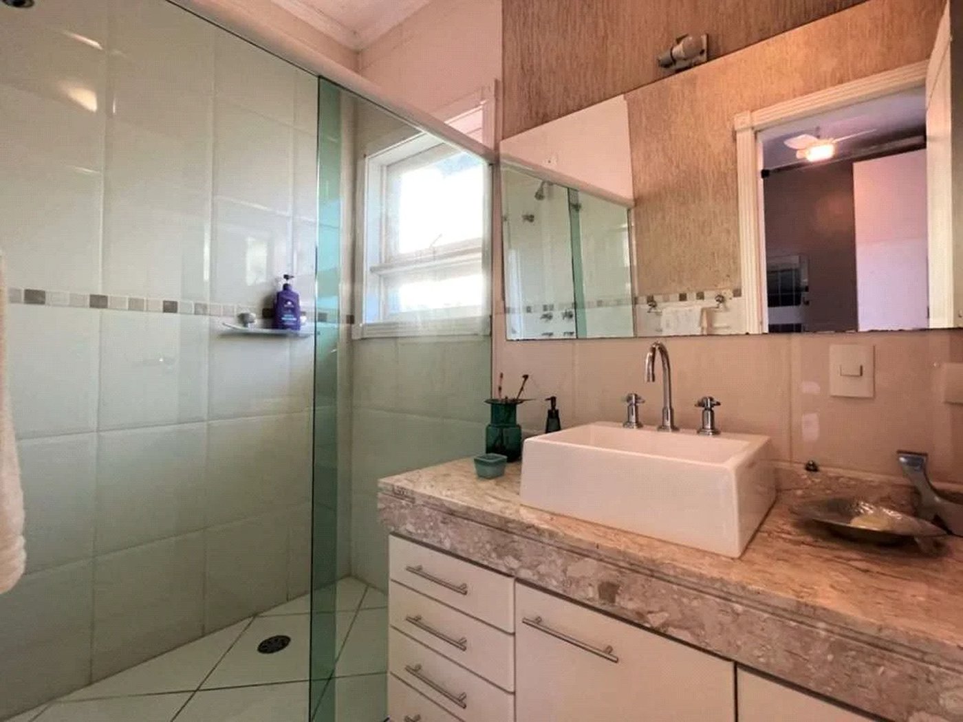 Casa à venda com 4 suítes em Vila Santo Antônio, Cotia, SP