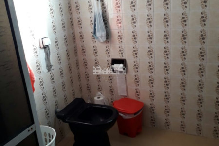 Casa à venda com 5 quartos no Centro de Atibaia/SP | Duas casas no mesmo terreno