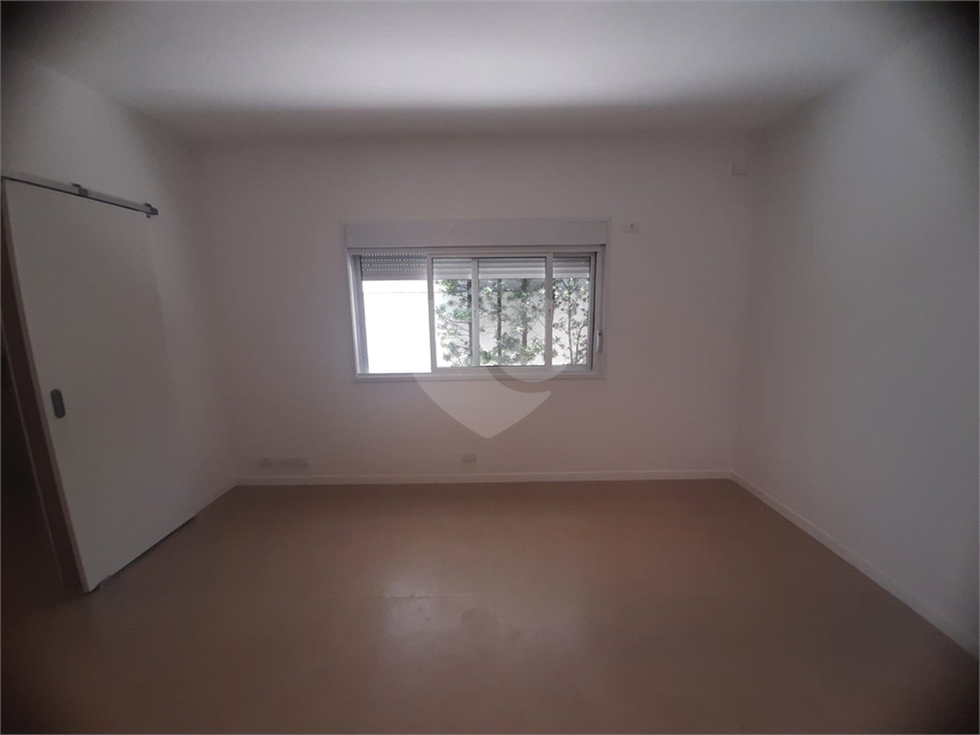 Casa Térrea à venda ou para alugar com 4 suítes em Jardim São Bento, São Paulo, SP