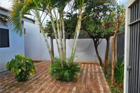 Casa à venda com 3 quartos, sendo 1 suíte, no Centro, Ponta Porã, MS