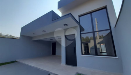 Casa à venda com 3 quartos, sendo 1 suíte,  em Residencial/Comercial, Vinhedo, SP