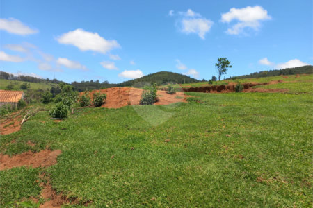Sítio à venda com 1 quarto em Recanto Amapola, Bragança Paulista, SP