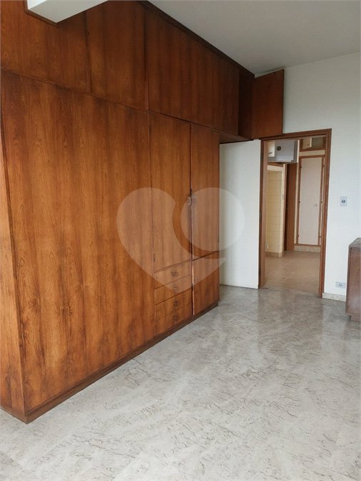 Apartamento à venda com 3 quartos, sendo 1 suíte, em Vila Monumento, São Paulo, SP