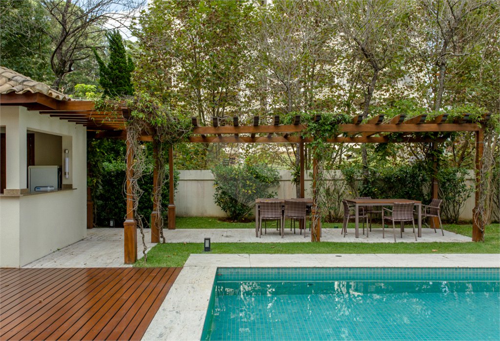 Apartamento à venda com 4 suítes em Vila Suzana, São Paulo, SP