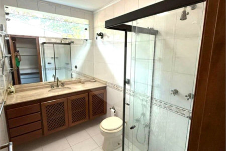 Casa à venda com 5 quartos, sendo 3 suítes,  em Jardim Leonor, São Paulo, SP