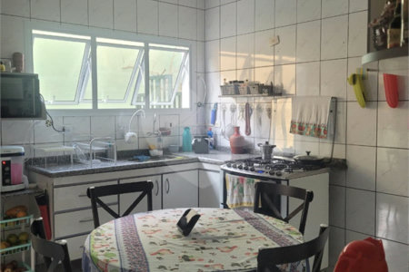 Casa à venda com 3 quartos, sendo 1 suíte, em Itapetinga, Atibaia, SP