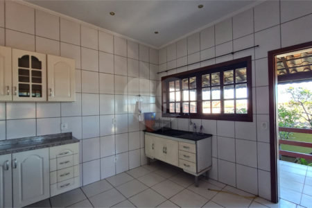Casa à venda com 5 quartos em Ivoturucaia, Jundiaí, SP