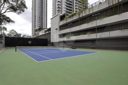 Apartamento à venda com 4 suítes em Vila Cordeiro, São Paulo, SP