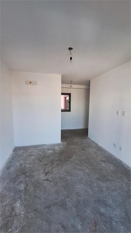 Apartamento à venda com 3 suítes em Vila Romana, São Paulo, SP