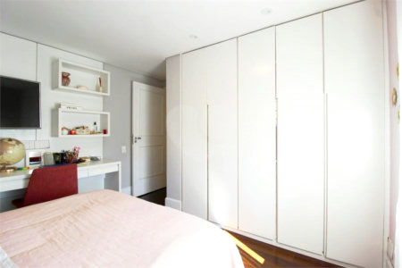 Apartamento à venda com 3 quartos, sendo 1 suíte, em Indianópolis, São Paulo, SP