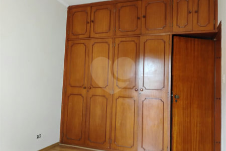 Sobrado à venda com 3 quartos, sendo 1 suíte,  em Jardim Jabaquara, São Paulo, SP