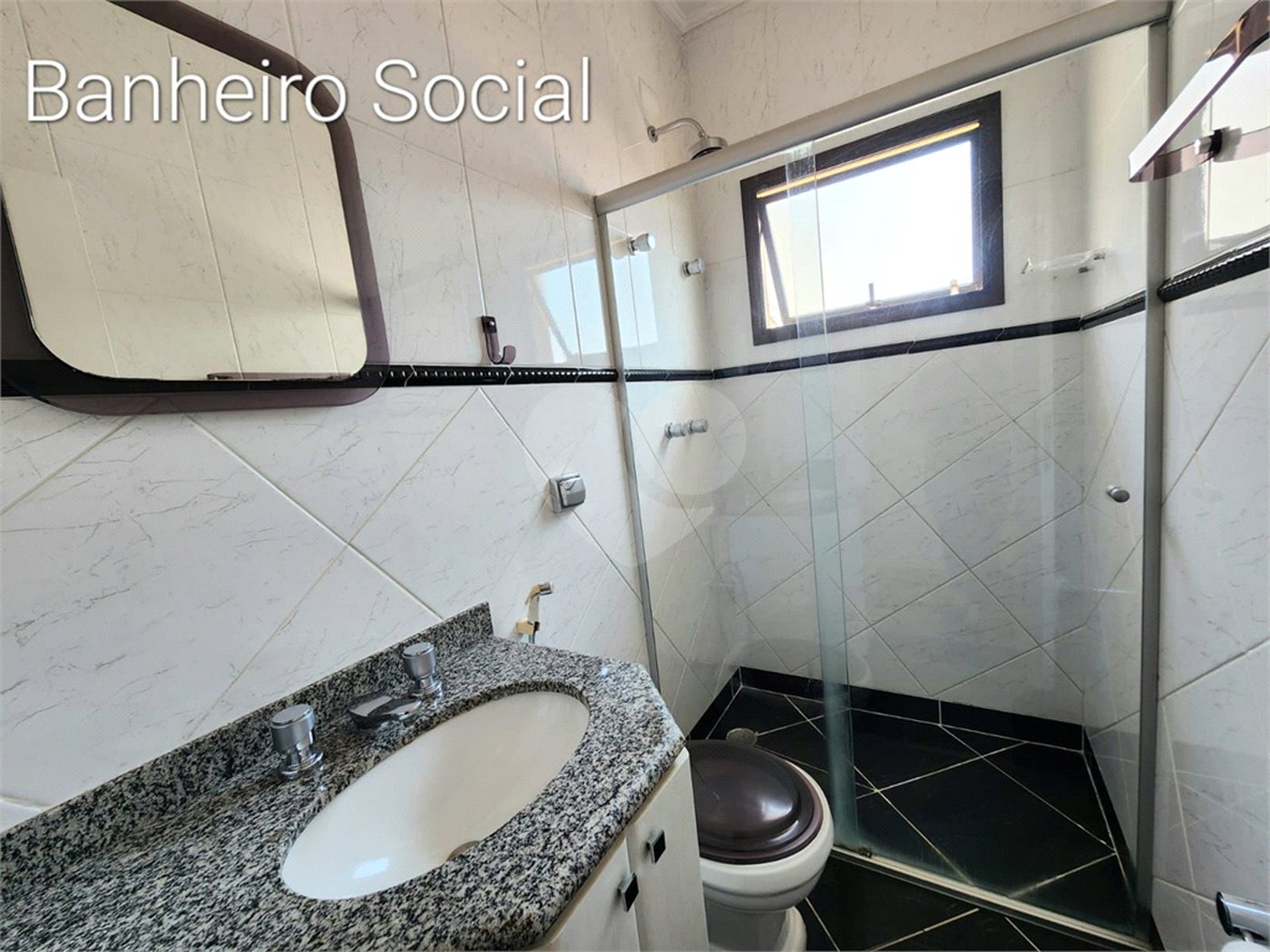 Sobrado à venda com 4 quartos, sendo 2 suítes, em Mirandópolis, São Paulo, SP