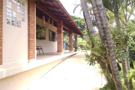 Casa à venda com 4 quartos, sendo 2 suítes, no condomínio Vinhas da Vista Alegre - Lado Sede, Vinhedo - SP