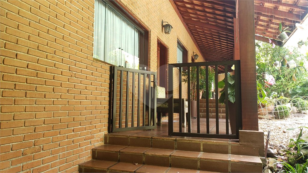 Sobrado à venda com 4 quartos, sendo 2 suítes, em Jardim Marajoara, São Paulo, SP