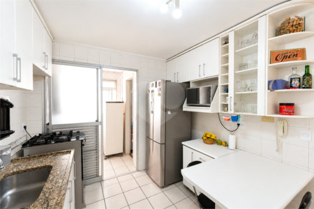 Apartamento à venda com 3 quartos, sendo 1 suíte,  em Chácara Inglesa, São Paulo, SP