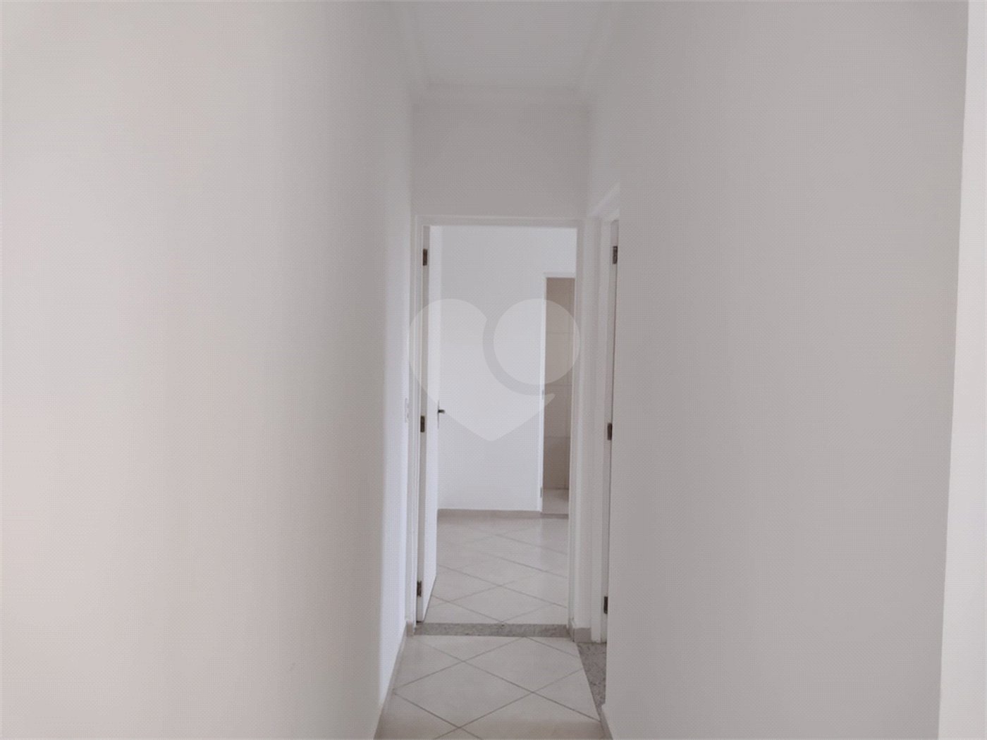 Apartamento à venda com 2 quartos, sendo 1 suíte, em Pinheirinho, Vinhedo, SP
