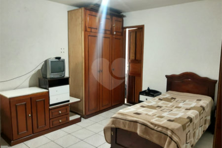 Sobrado à venda com 3 quartos, sendo 1 suíte, em Vila Maria Baixa, São Paulo, SP