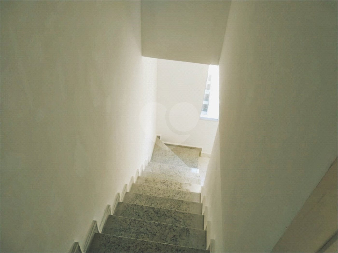 Casa à venda com 2 quartos, sendo 1 suíte, no condomínio Tanque Velho, São Paulo - SP