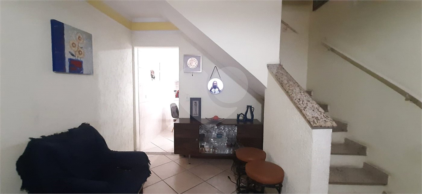 Sobrado à venda com 4 quartos, sendo 1 suíte,  em Tremembé, São Paulo, SP