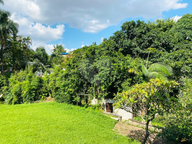Casa à venda com 4 quartos, sendo 1 suíte,  em Alto da Boa Vista, São Paulo, SP