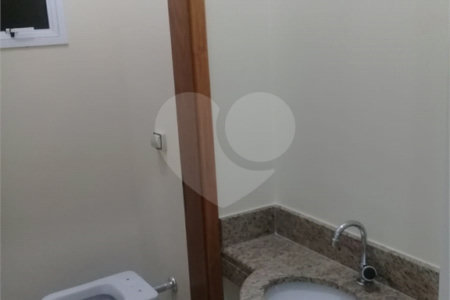 Casa à venda com 3 quartos, sendo 1 suíte,  em Loteamento Jardim Solares, Atibaia, SP