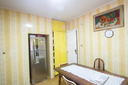 Sobrado à venda com 5 quartos em Parque Colonial, São Paulo, SP