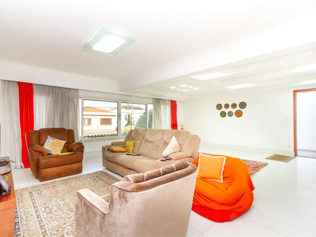 Casa à venda com 3 quartos, sendo 2 suítes,  em Vila Mariana, São Paulo, SP
