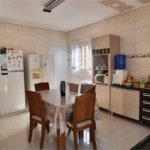 Casa à venda com 3 quartos, sendo 1 suíte, no condomínio Chácaras do Lago, Vinhedo - SP