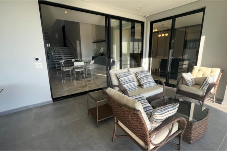 Casa à venda com 4 suítes no condomínio Porto Atibaia, Atibaia - SP