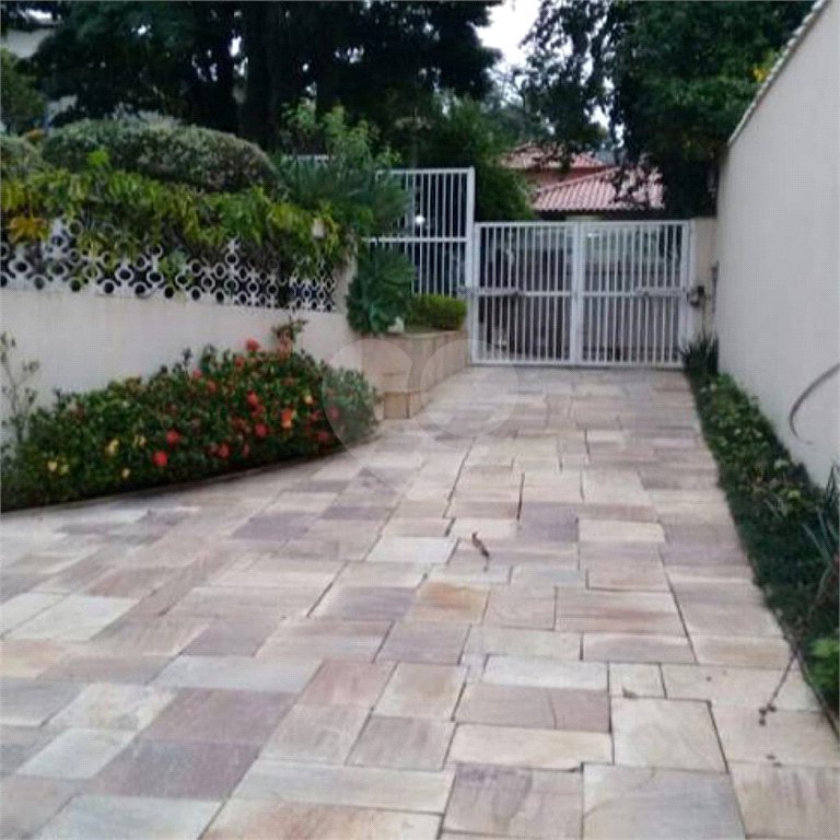 Casa Térrea à venda ou para alugar com 4 suítes em Jardim Floresta, São Paulo, SP