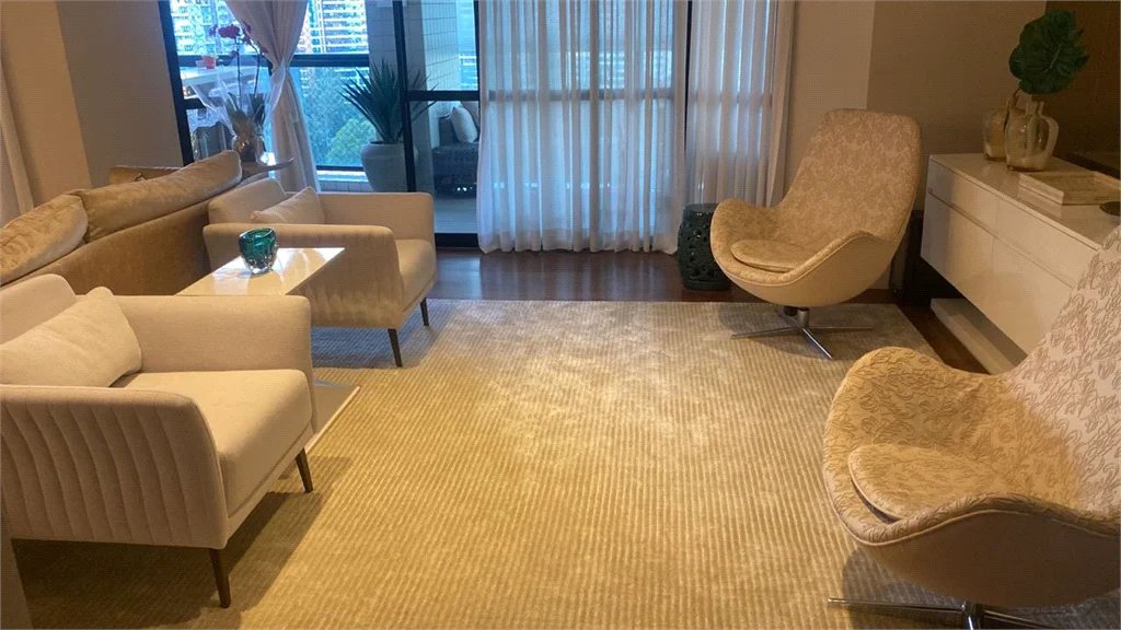 Apartamento à venda com 3 suítes em Jardim Morumbi, São Paulo, SP
