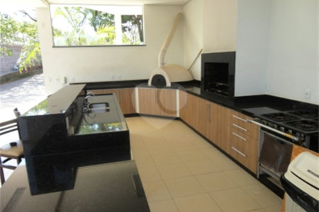 Casa à venda com 3 quartos, sendo 2 suítes, no condomínio Águas da Serra, Valinhos - SP