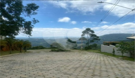 Terreno à venda no condomínio Águas de São Pedro, Mairiporã - SP