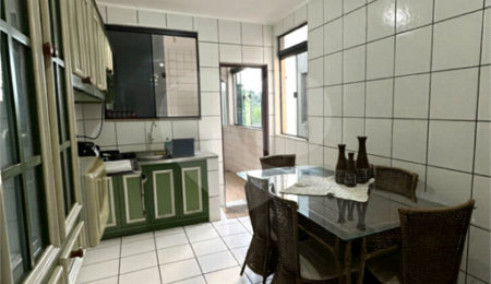 Apartamento à venda com 4 quartos, sendo 1 suíte,  no Centro, Ponta Porã, MS
